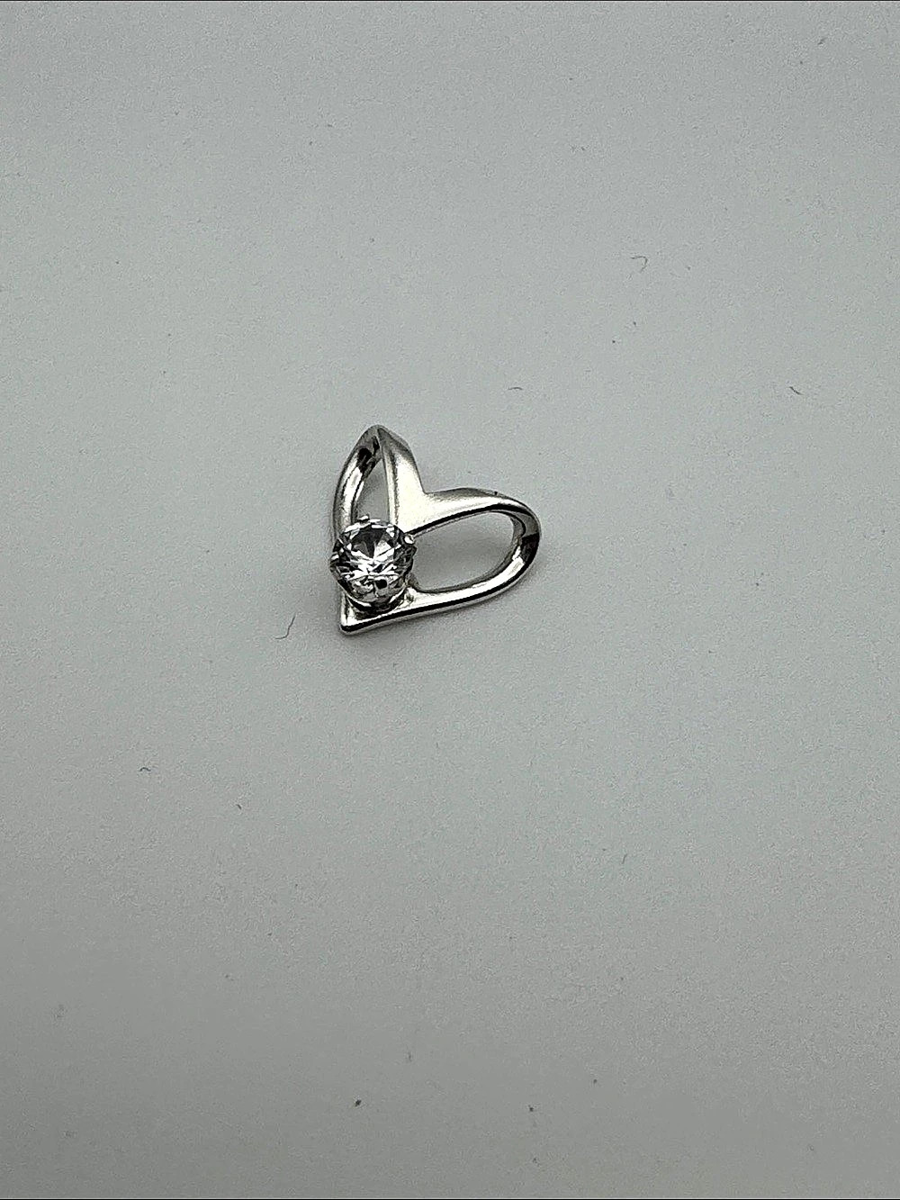 Heart Pendant Necklace in Silver Like New